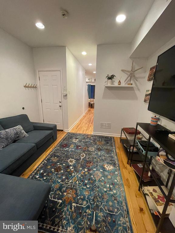 Photo - 217 W Girard Ave