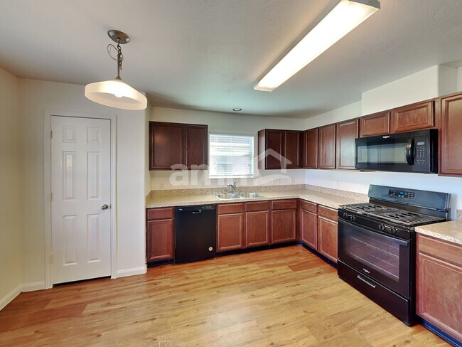 Photo - 21426 Partha Way