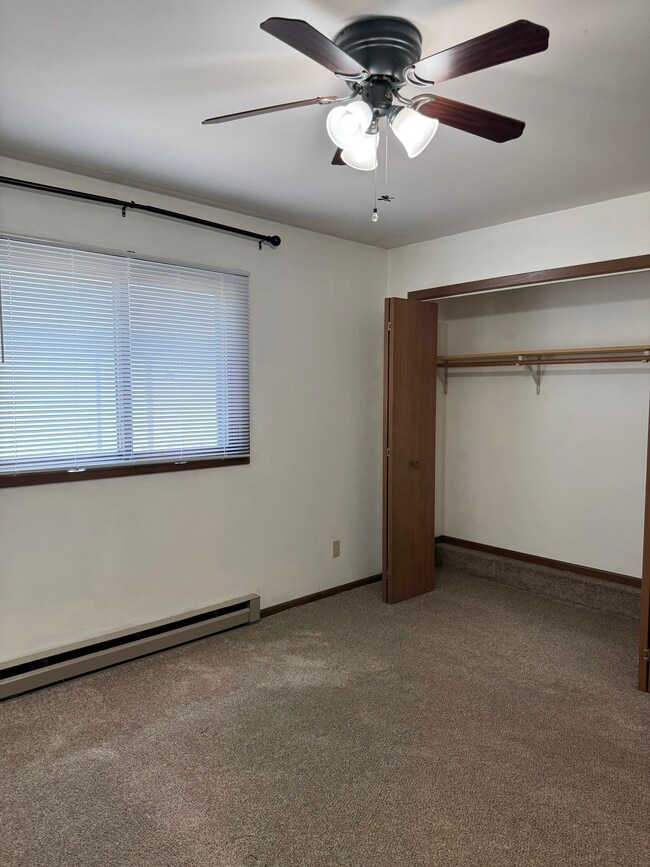 bedroom 1 - 836 Bridgewater Ave Unit 8