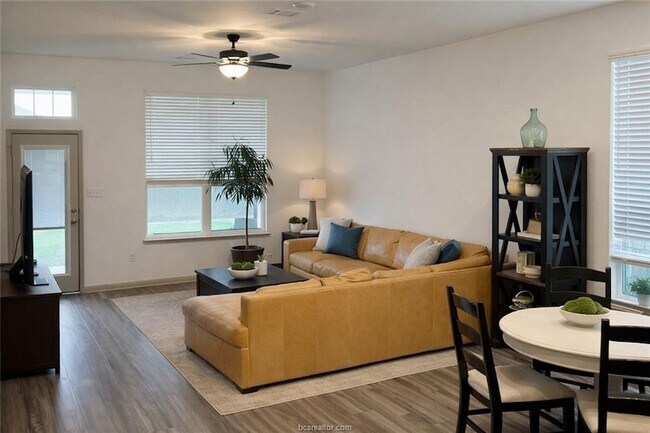 Photo - 1903 Taggart Trl