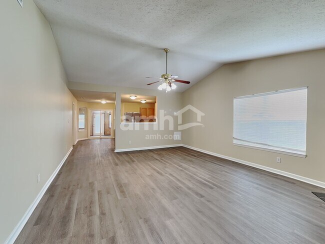 Photo - 1493 Brigade Cir