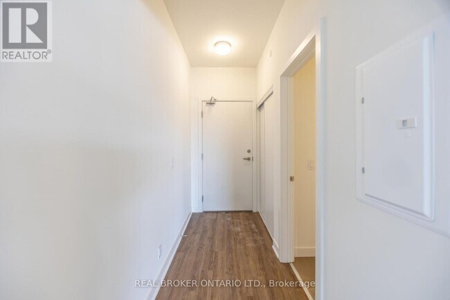 Photo - 51 Clarington Blvd Unité 402