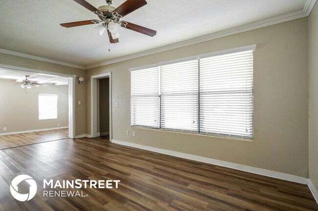 Photo - 2233 Bourget Dr
