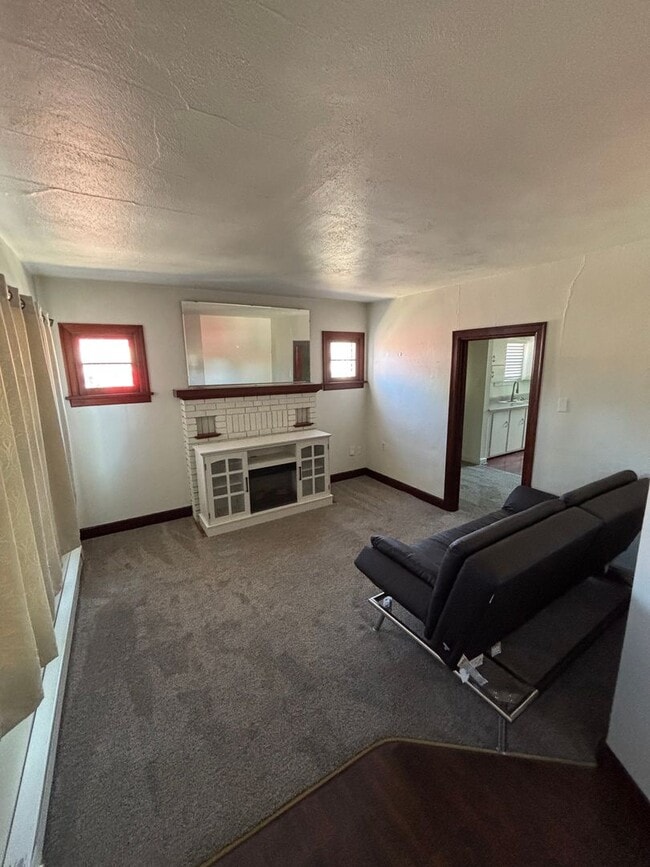 Photo - Sherman Ave Triplex Unit #B Main Level