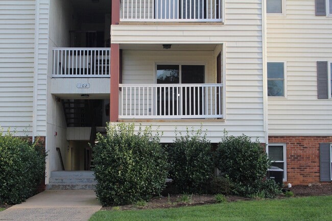 Photo - 102 Chesterfield Ln Unit 202