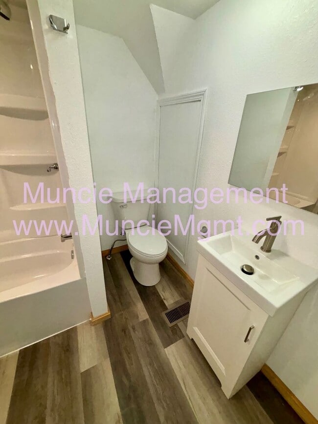 Photo - 500 N Alameda Ave Unit 500 North Alameda Ave