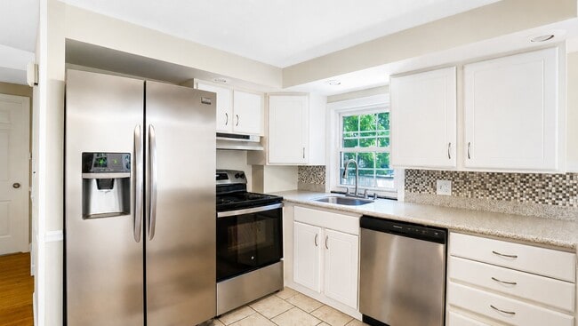Photo - 54 E Boscobel St