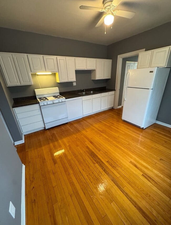 Photo - 2319-2321 W Chicago Ave Unit 2321 - 2S