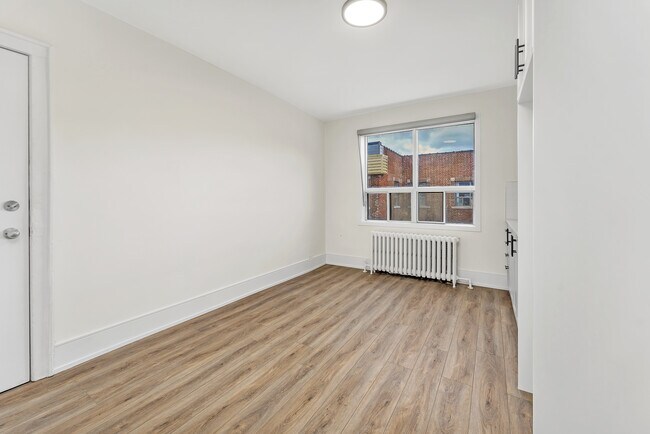 Photo - 231 Vaughan Rd