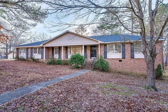 Building Photo - Charming 3 bedroom, 2 bathroom home located in Irmo, SC