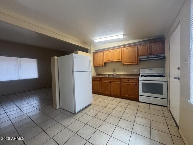 Photo - 1800 E Fry Blvd Unit 17