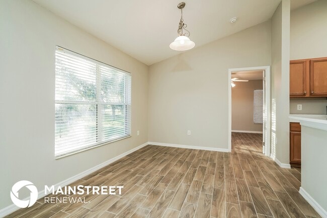 Photo - 1911 NE 19th Ave