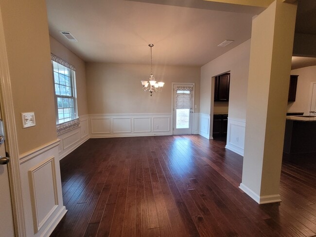 Photo - 1207 Silvercrest Ct SW