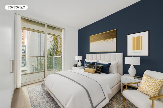 Photo - 555 W 43rd St