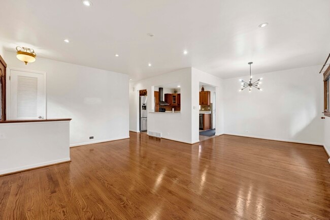 Photo - 9410 Lawler Ave