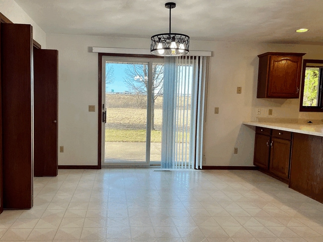 Photo - 1752 W Greenlawn Ln