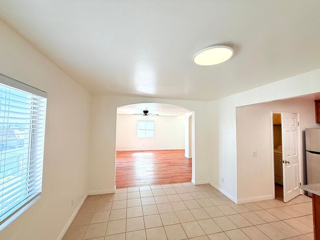 Photo - 762 W 21st St Unidad 3