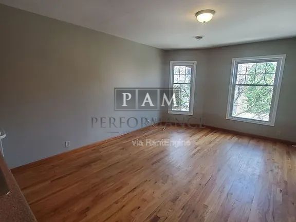 Photo - 2023 W Michigan St