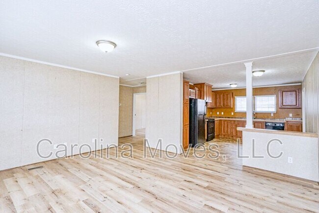 Photo - 210 Frontier Dr