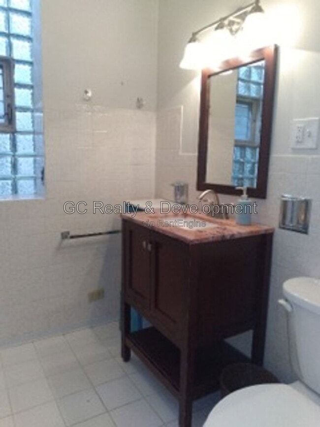 Photo - 1306 W Cornelia Ave Unit 3