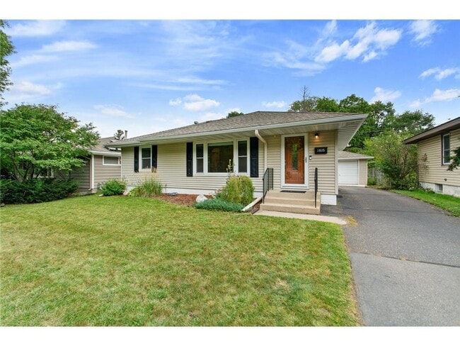 Building Photo - 1605 Pennsylvania Ave S