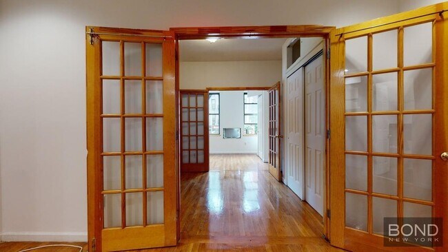 Photo - 96 Third Avenue Apartment Unit 2F