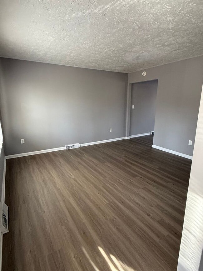 Building Photo - 1416 Meadow Ave Unit 3