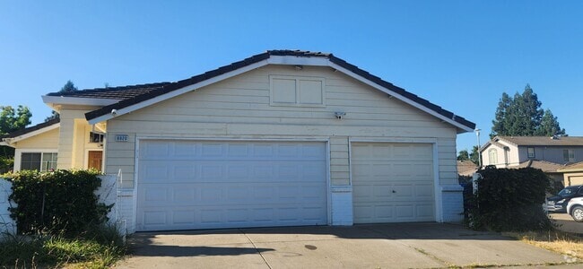 Building Photo - 3 Bedroom Elk Grove Home