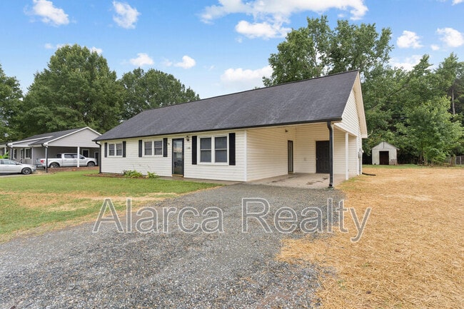 Building Photo - 2200 Salisbury Hwy Rental