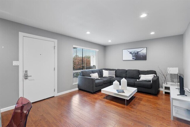 Photo - 3110 Red River St Unit C-304