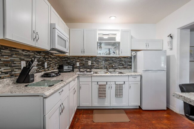 Photo - 3120 Peel Ave Unidad 1