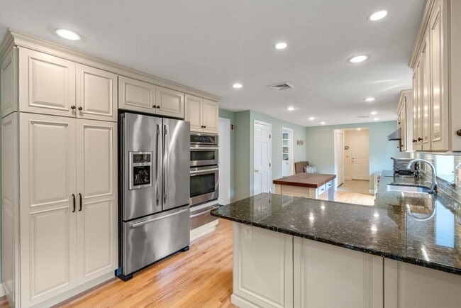 Photo - 322 Concord Rd