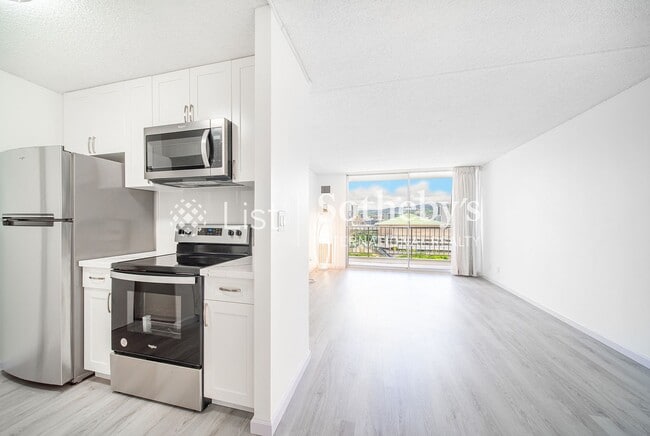 Building Photo - Villa on Eaton Square #1410 | Honolulu, HI