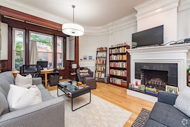 Building Photo - 167 Commonwealth Ave Unit 4 Rental
