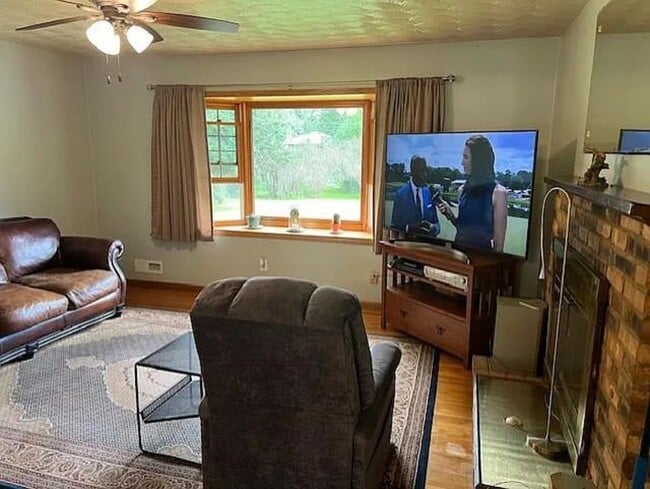 Photo - 10449 Mississippi Blvd NW