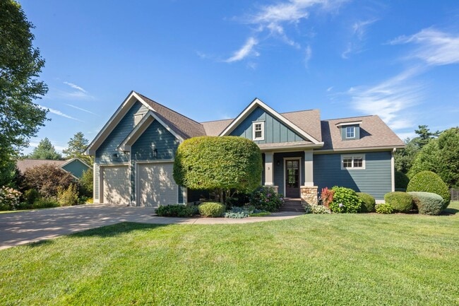 Building Photo - High-End Home on One Level - Beautiful Fletcher Neighborhood