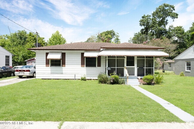 Building Photo - 2112 Detroit St Rental