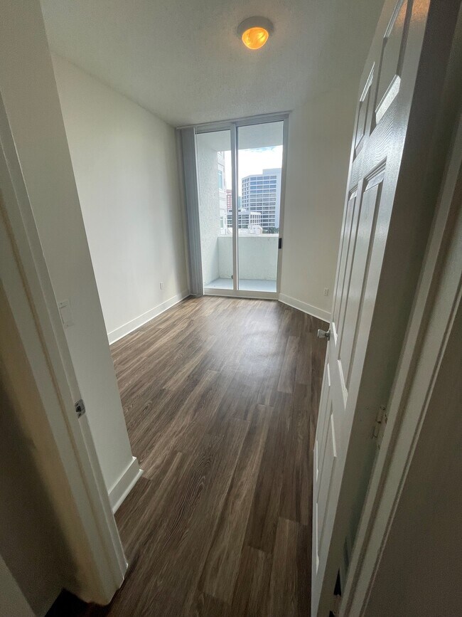 The Strand Apartments West Palm Beach, FL