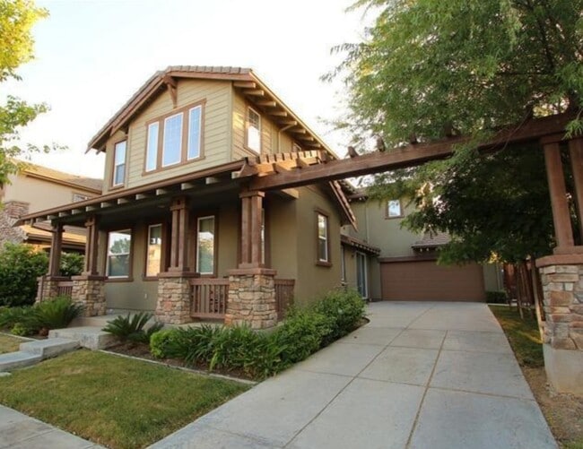 Photo - 339 Goodall St