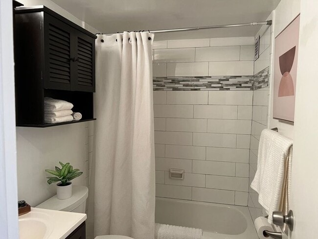 Photo - 522 21st St NW