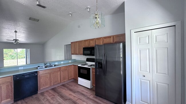 Photo - Charming 3/2 House with Updated Flooring w...