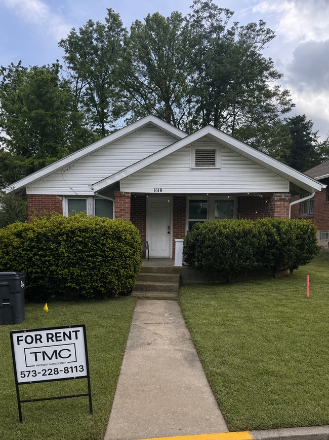Building Photo - 3 bedroom, 1 bathroom East Campus House