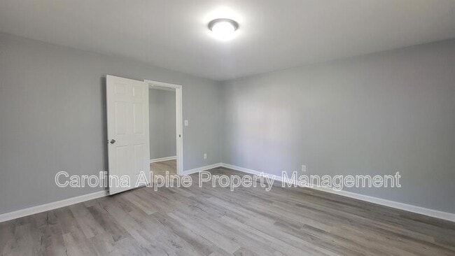 Photo - 215 Foy Ave