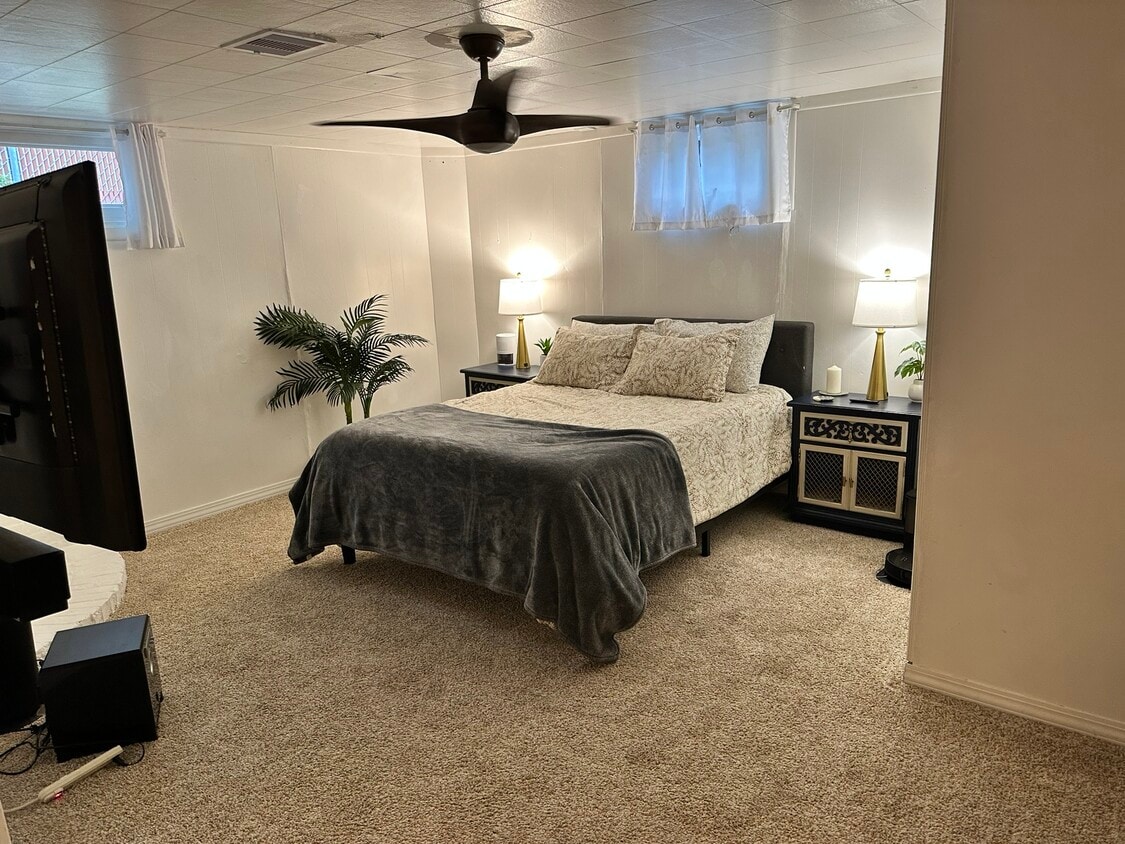Photo - 9630 NE Skidmore St (Portland, OR)