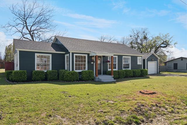 602 W Pecan St
