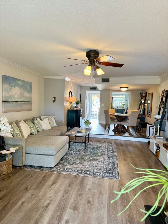 Photo - 1861 SE 4th St