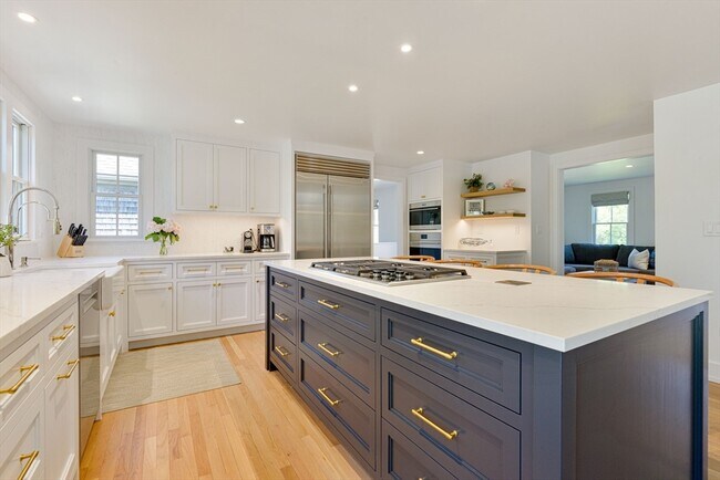 Photo - 8 Burnt Swamp Ln