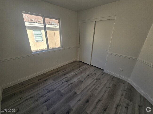Building Photo - 9893 Canyon Peak Dr Rental