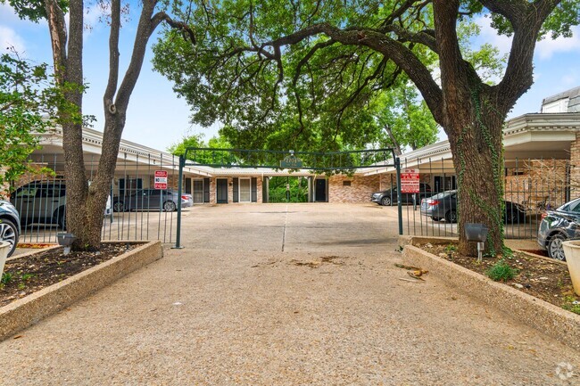 Building Photo - San Pedro Square - West Campus / Shoal Cre... Rental