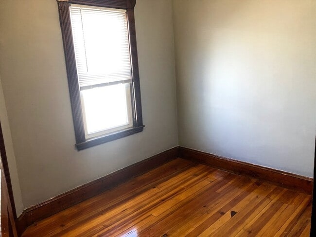 Photo - 28 Litchfield St